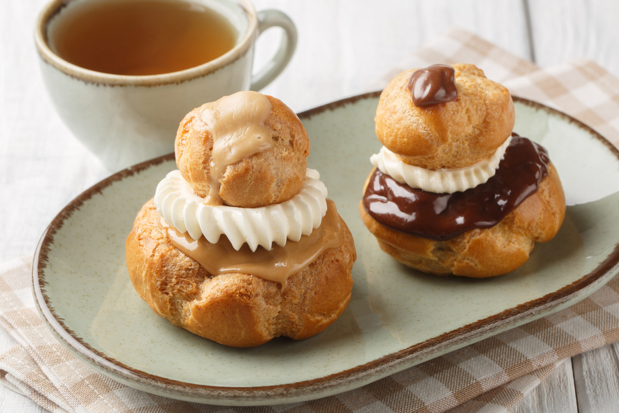 Petits Moînes kleine Mönche Religieuses